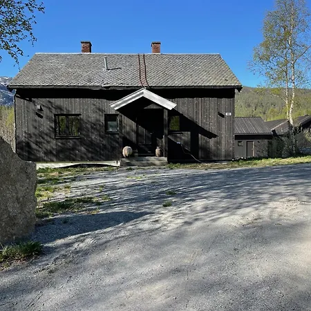Holiday home Naturskjont Og Sentralt, Flott Beliggende Stor Fausko
