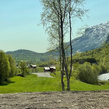 Naturskjont Og Sentralt, Flott Beliggende Stor بيت للعطل *